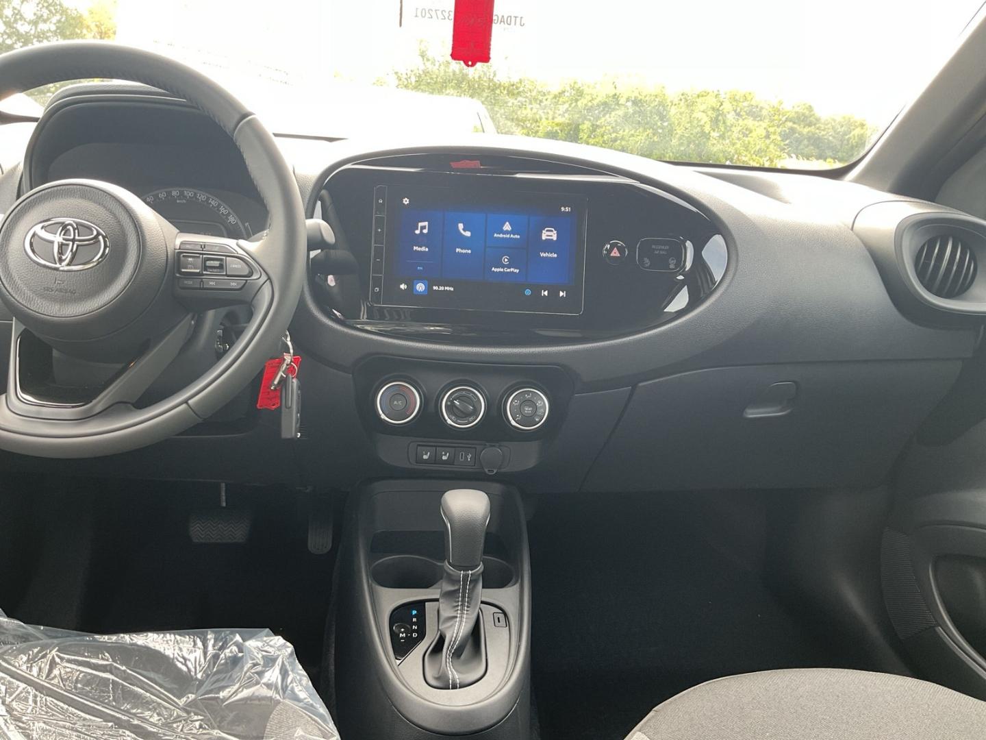 Toyota Aygo X Business Edition 1.0 VVT-i EU6e Apple Car