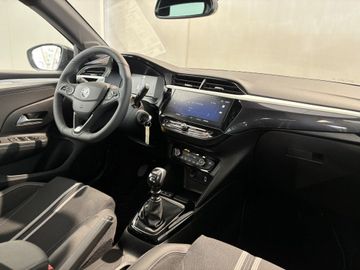 Fotografie 8 des Opel Corsa 1.2 Direct Injection Turbo GS