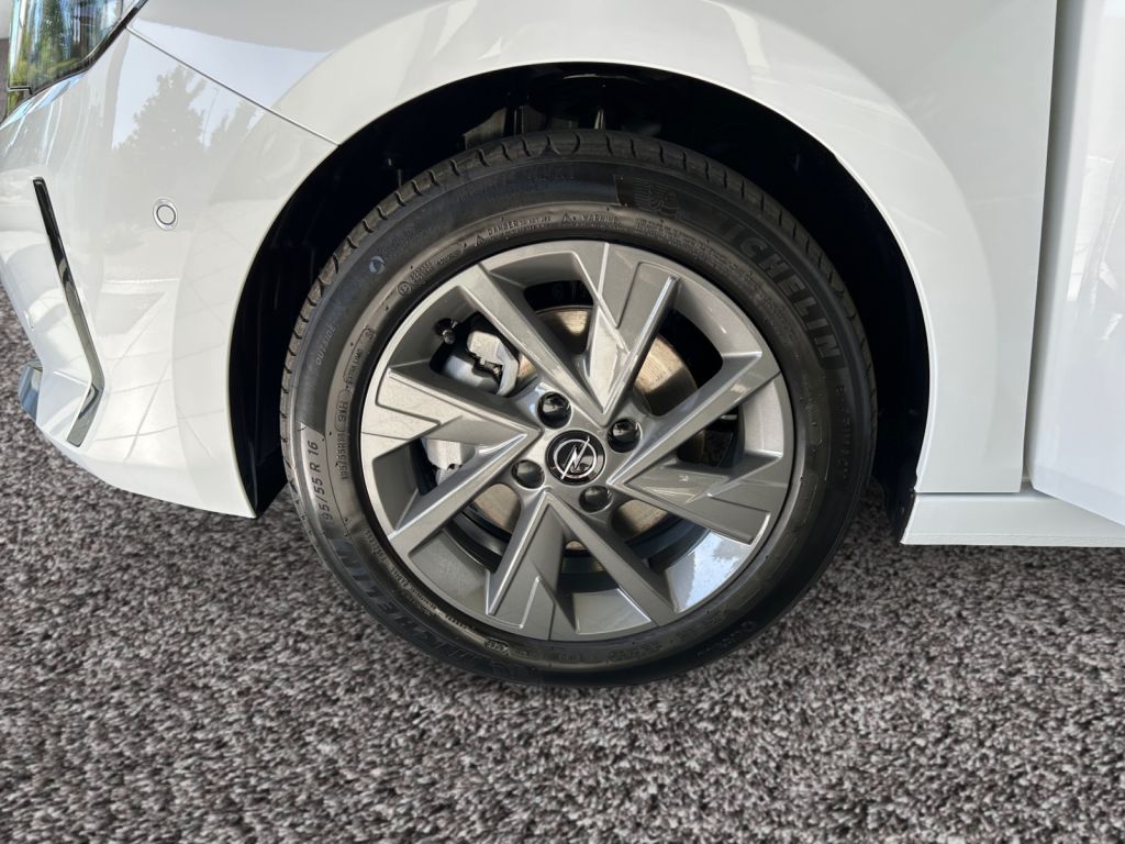 Fahrzeugabbildung Opel Corsa 1.2 Direct Injection Turbo Hybrid 48V Ed.