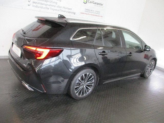 Fahrzeugabbildung Toyota Corolla Touring Sports Hybrid Teamplayer