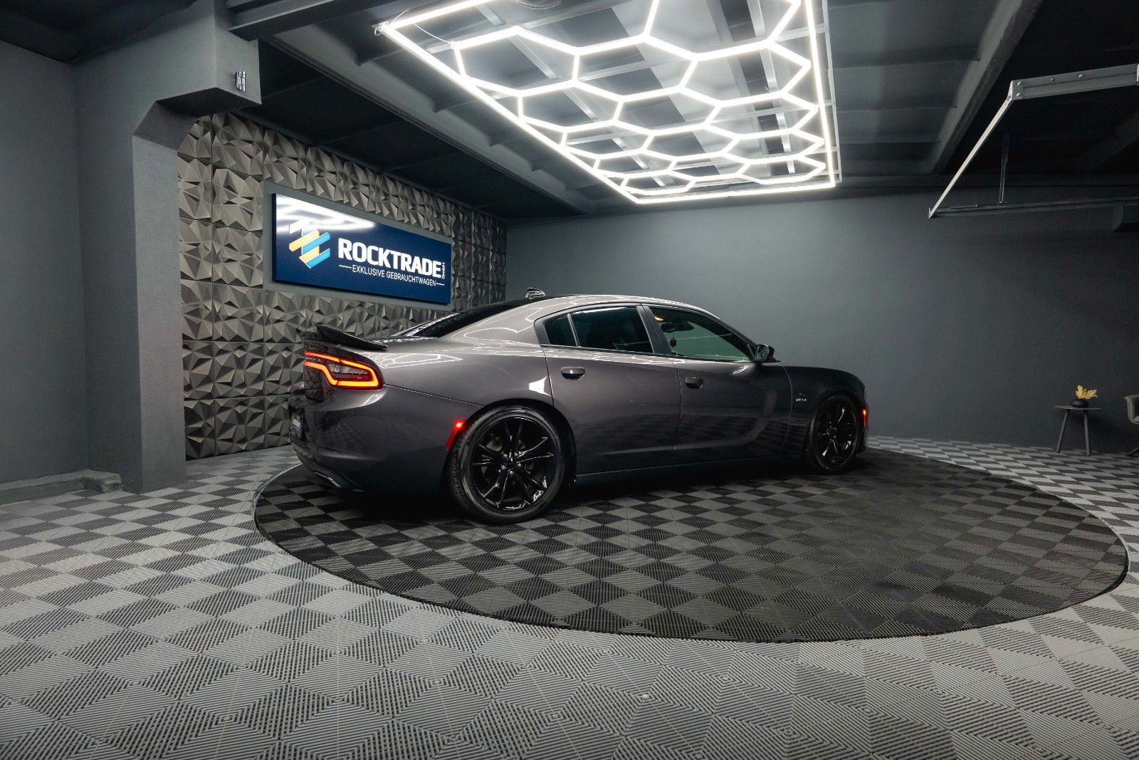 Fahrzeugabbildung Dodge Charger 5.7 V8 HEMI R/T+ Full Options *ACC*LED*