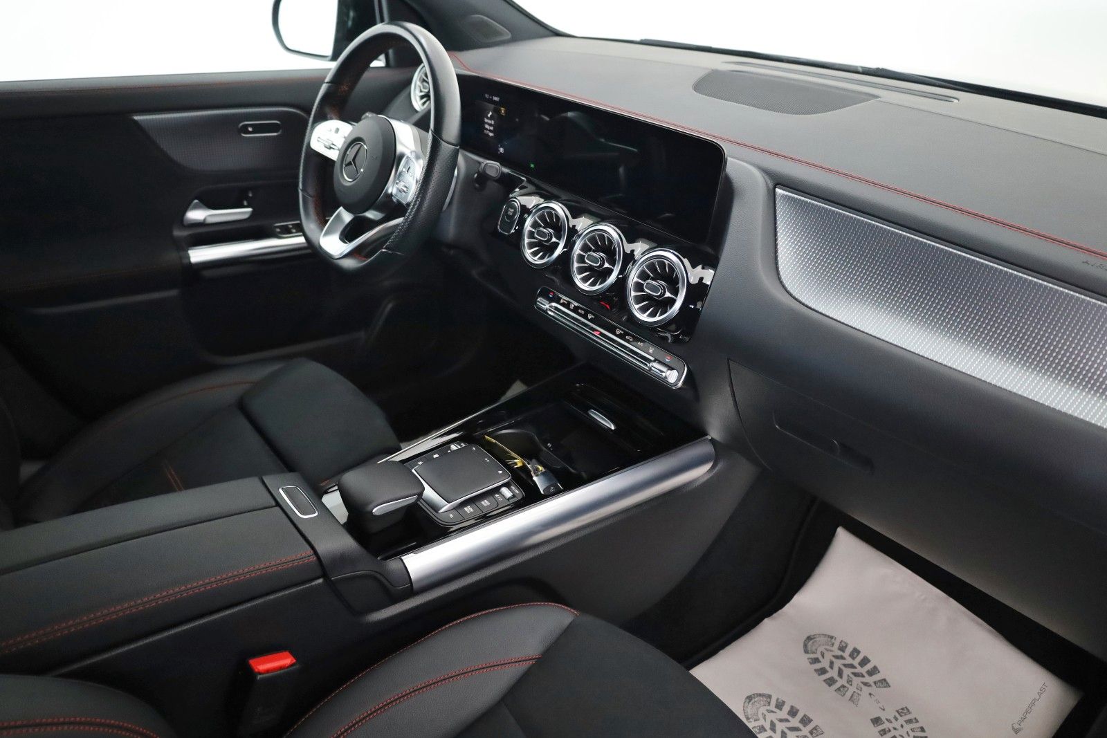 Fahrzeugabbildung Mercedes-Benz EQA 250 AMG-line, T.Leder,Navi,LED,SH,Kamera,DAB