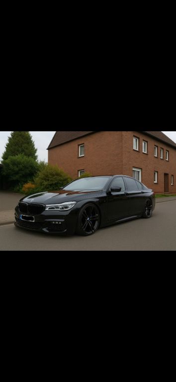 Image of BMW 730