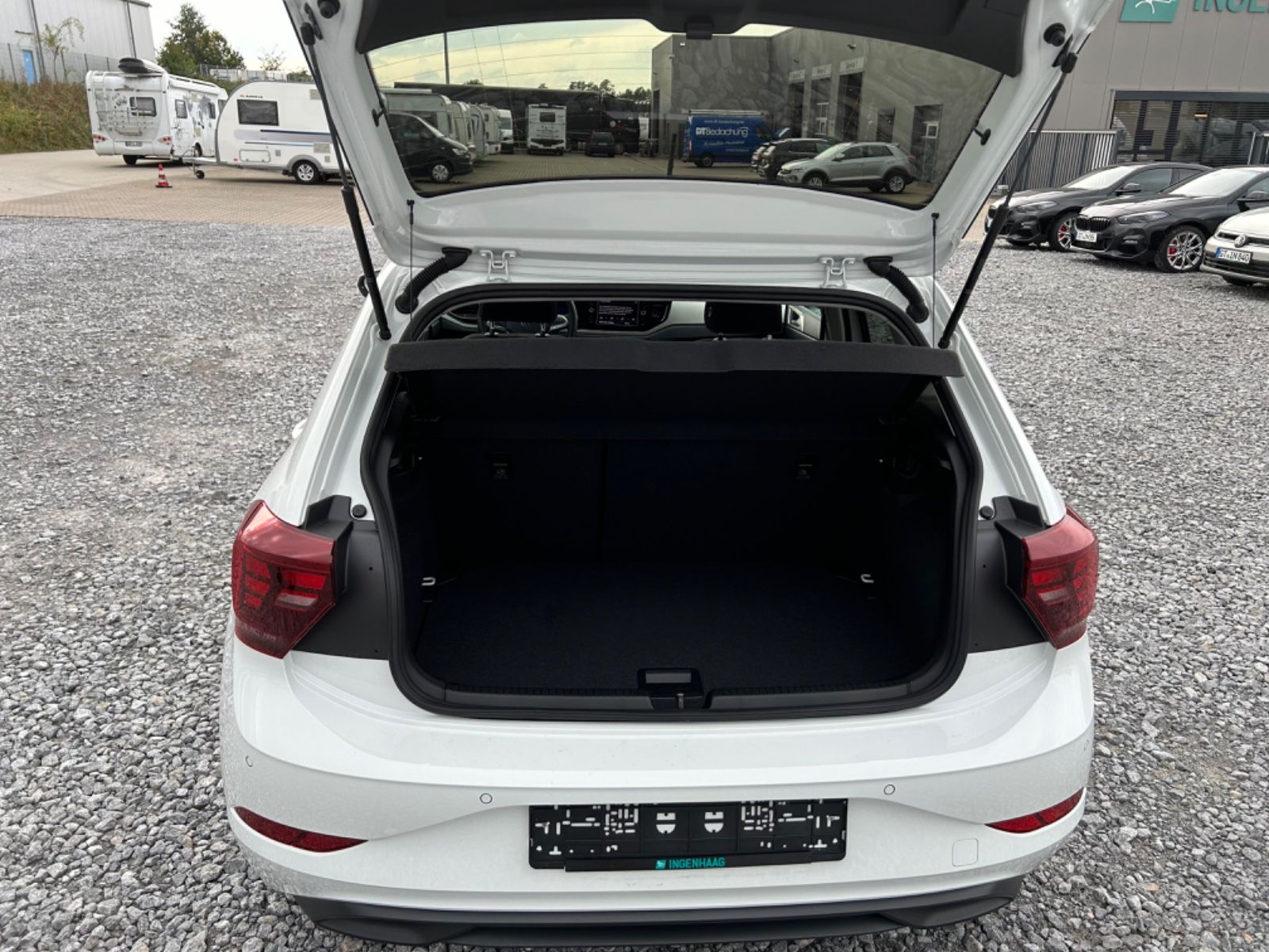 Fahrzeugabbildung Volkswagen Polo VI Move 1.0 TSI SHZ  RFK  Garantie