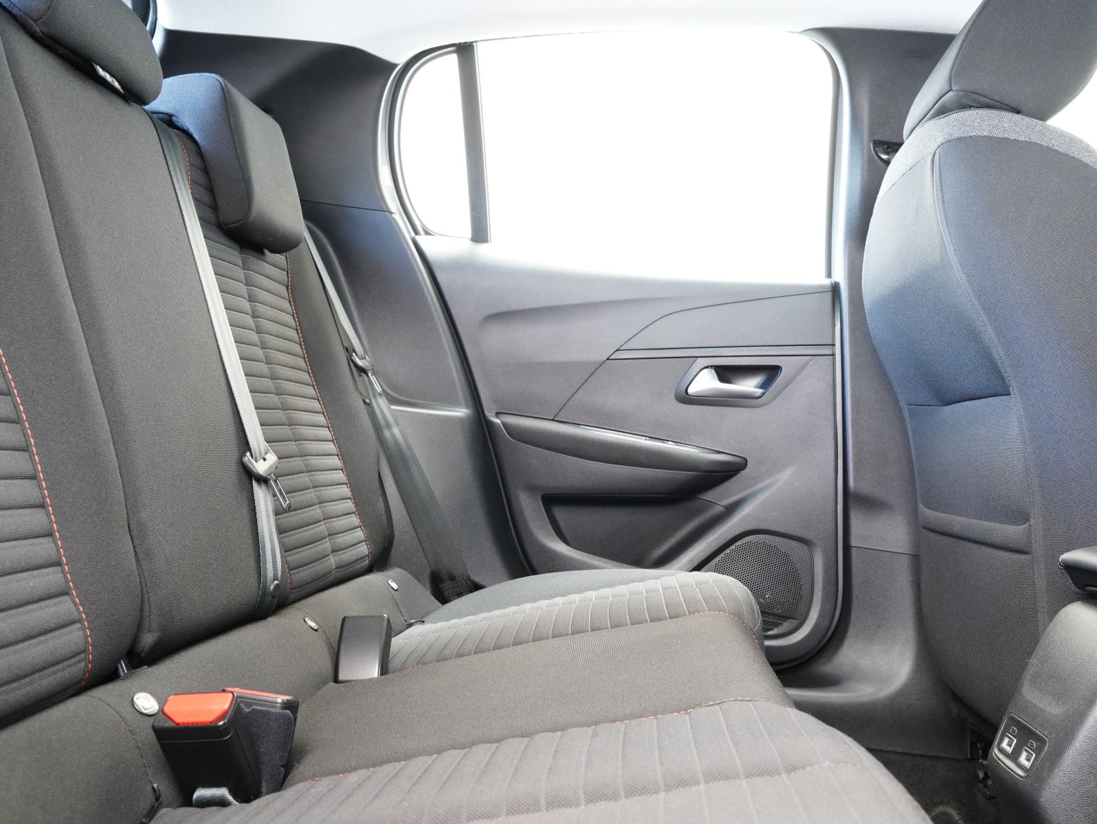 Fahrzeugabbildung Peugeot 208 e- Active Pack PDC/LED/11KW/SOH/LM16"