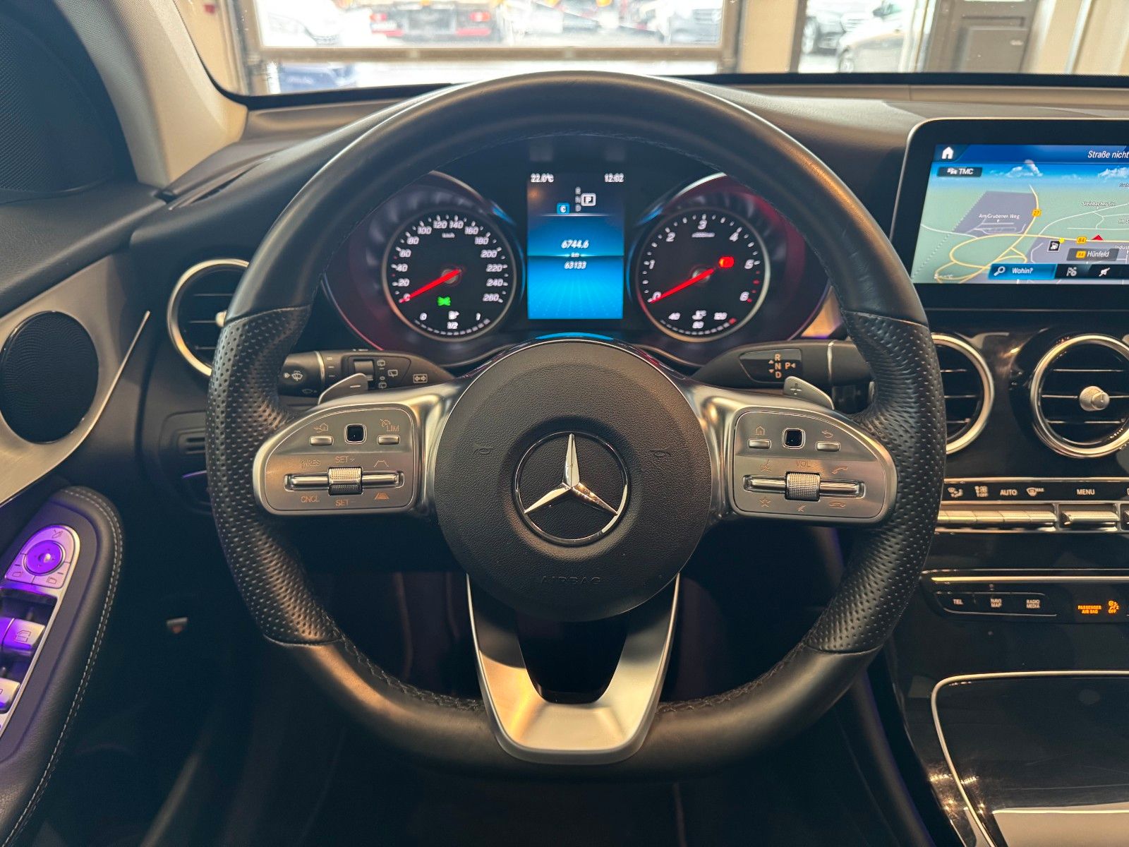 Fahrzeugabbildung Mercedes-Benz GLC 220d 4M+AMG+Pano+Distr+Night+RKamera