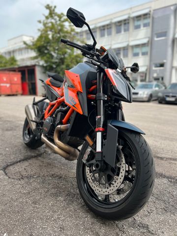 KTM 1290 Super Duke R