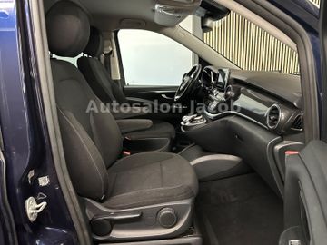 Mercedes V 250 - 12