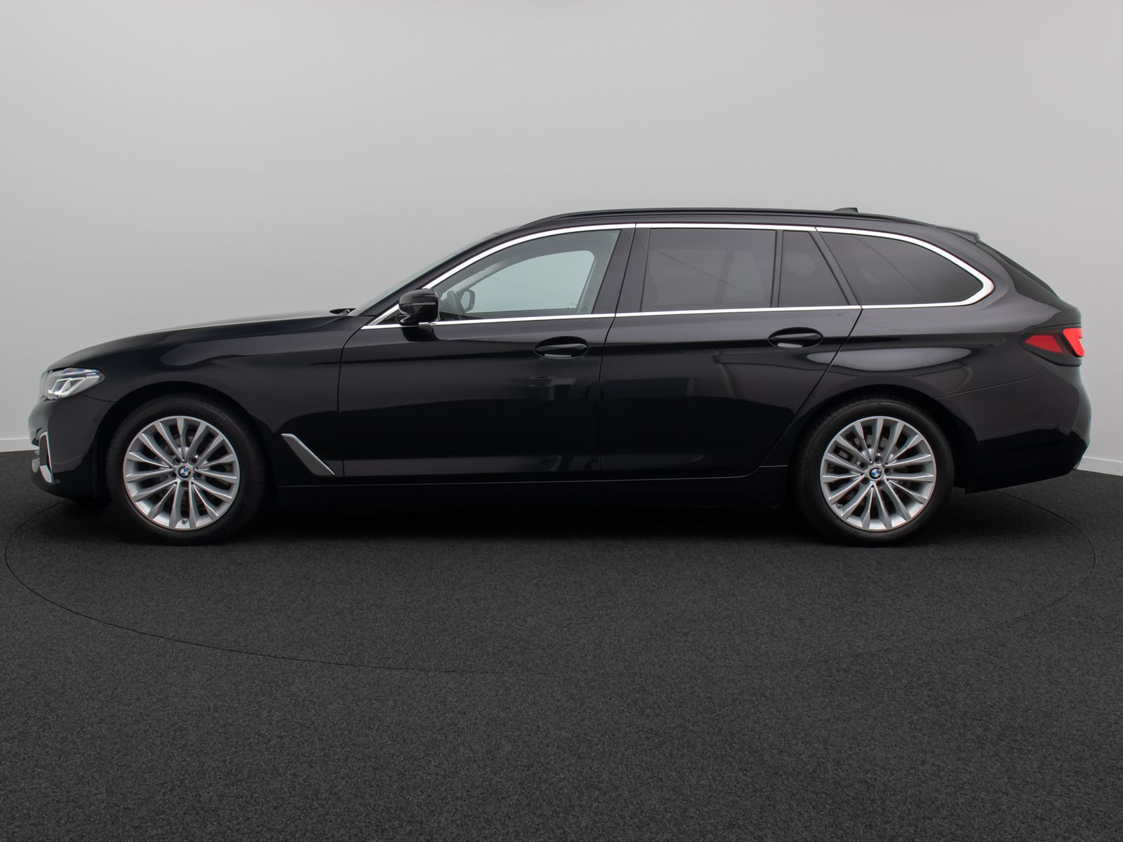 Fahrzeugabbildung BMW 520d Luxury Line HUD DAB Laser Kamera Sport Komf