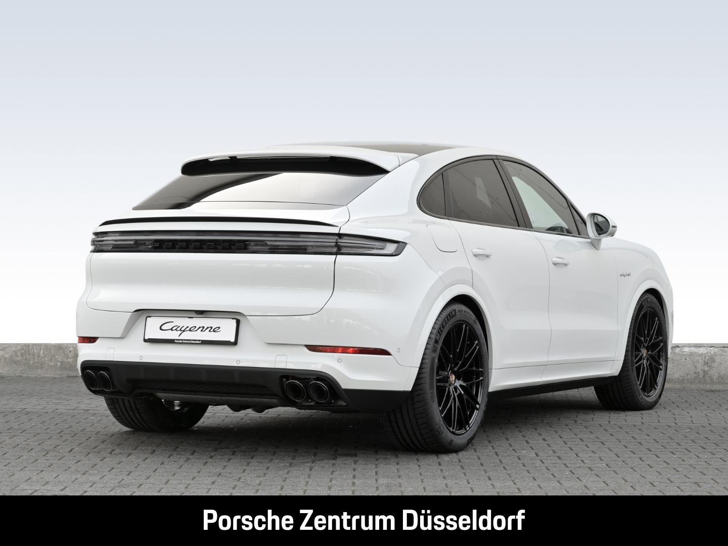 Porsche Cayenne E-Hybrid Coupe Surround-View Head-Up