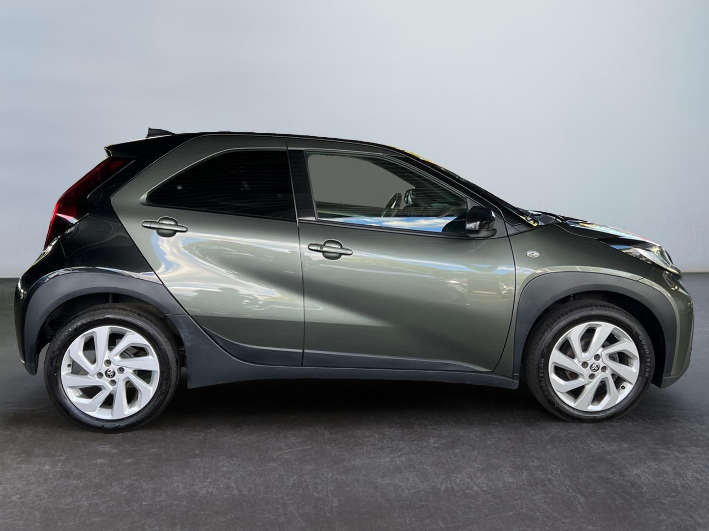 Toyota Aygo X S-CVT Pulse *ACC*CAM*SHZ*CarPlay*Bi-Tone*, миниатюра 8