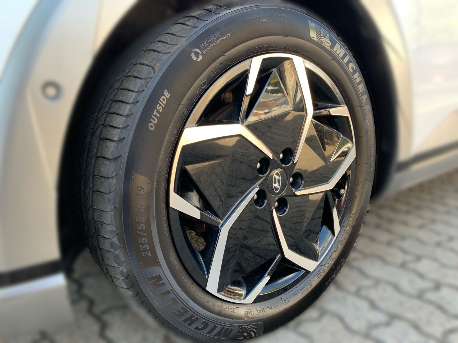 Fahrzeugabbildung Hyundai IONIQ 5 Uniq 72,6 kWh Relax-Paket