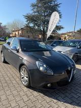 Alfa Romeo Giulietta 1.6 JTDm TCT 120 CV Super - Alfa Romeo Giulietta mit Halbautomatikschaltung