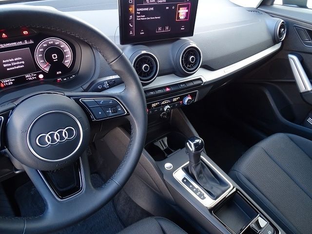 Q2 35 TFSI S-tronic advanced / AHZV