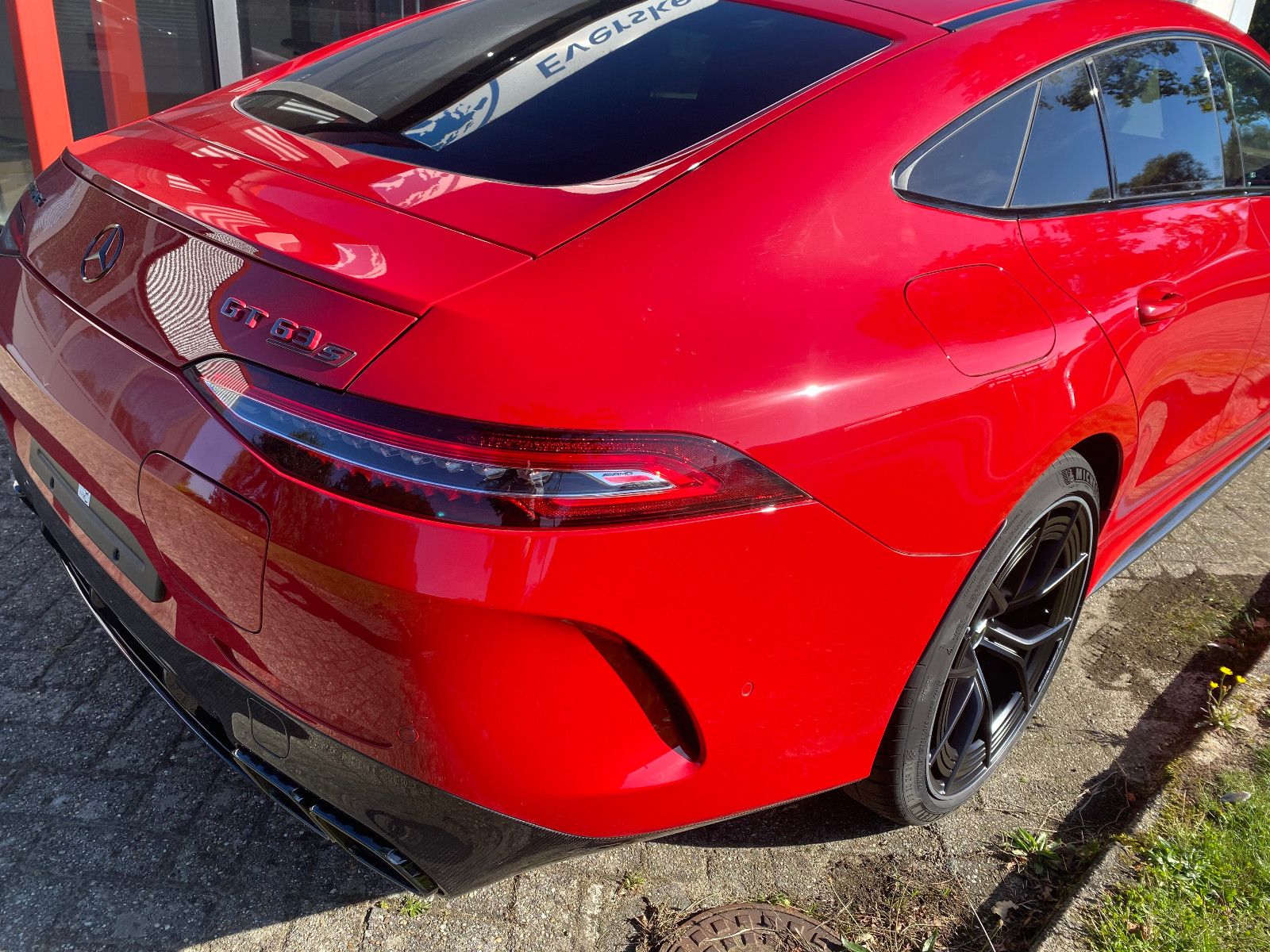 Mercedes-Benz AMG GT 4-trg. 63 S E 4Matic+ Performance Carbon imagem 3