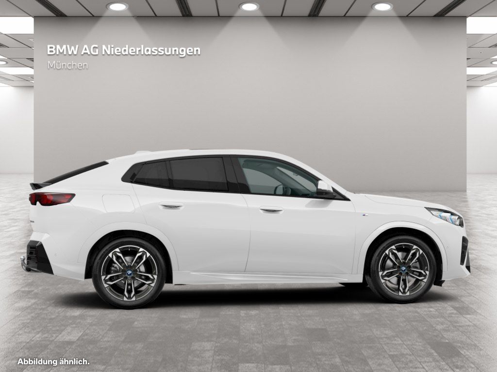 BMW iX2 - Bild 9