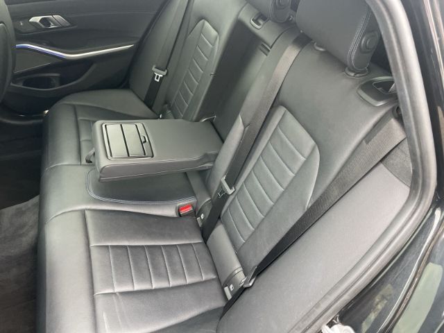 Fahrzeugabbildung BMW 340 i M xDrive Mild-Hybrid Autom. AHK, Panoramad