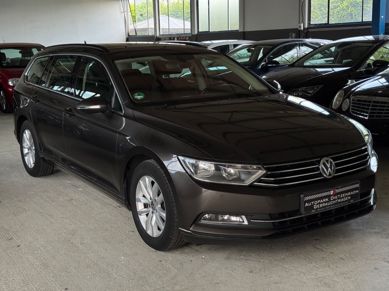 Volkswagen Passat Variant - 1