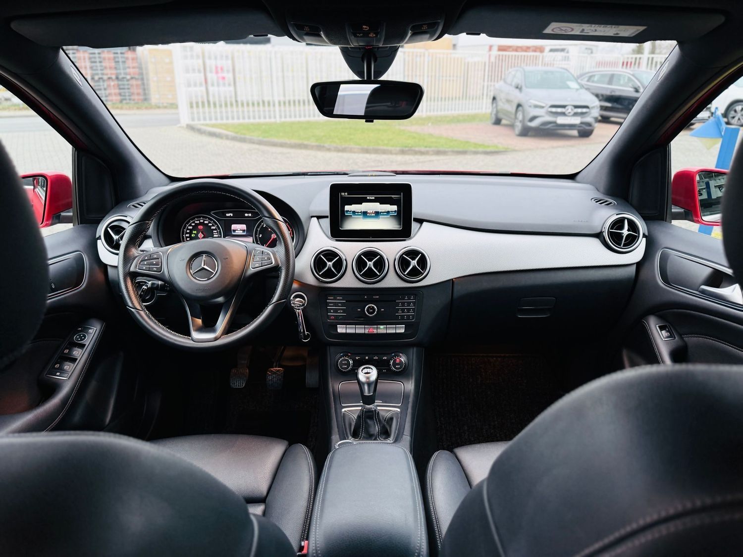Fahrzeugabbildung Mercedes-Benz B 180 d URBAN, Tempomat, Kindersitze, PTS, SHZ,