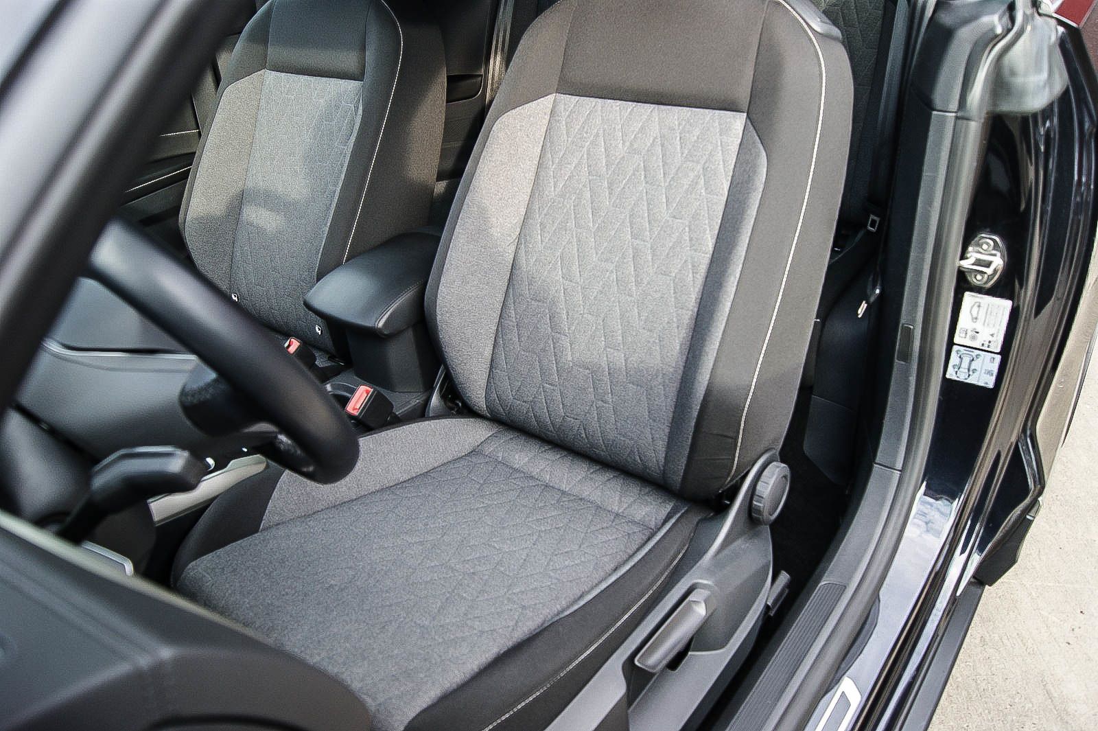 Fahrzeugabbildung Volkswagen T-Roc Cabriolet Move IQ-LIGHT KAMERA E-VERDECK
