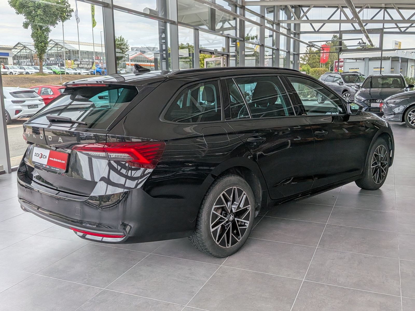 Fahrzeugabbildung SKODA Octavia 1.5TSI mHEV DSG ACC Style AHK 17" 5J-Gar