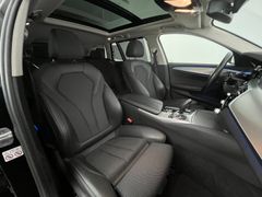 BMW 520 d M Sport Line / 2.HD / NUR 87.tKM /PANORAMA BMW 520 d M Sport Line / 2.HD / NUR 87.tKM /PANORAMA