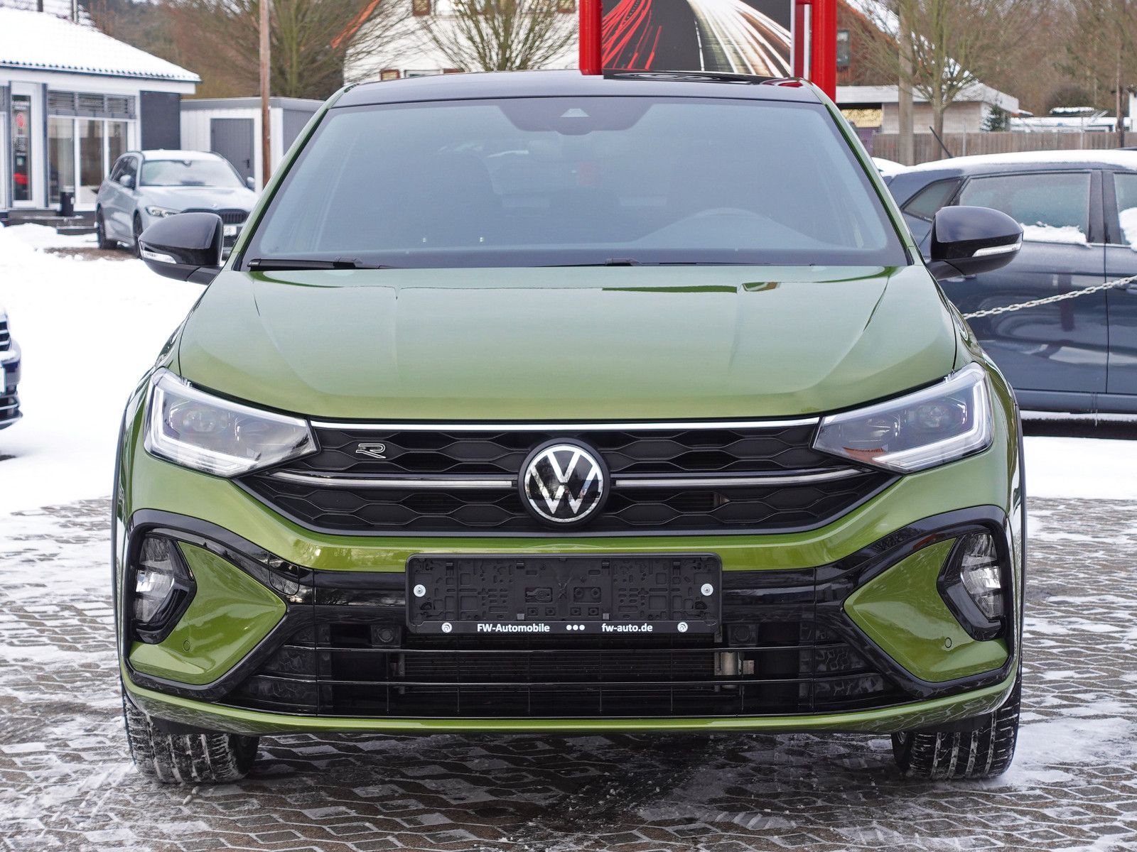 Fahrzeugabbildung Volkswagen Taigo 1.5 TSI DSG R-Line Black Style AHK Assist