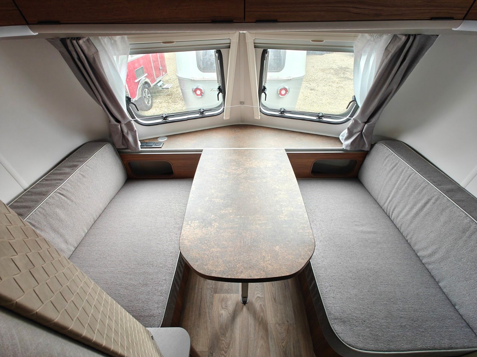 Fahrzeugabbildung HYMER / ERIBA / HYMERCAR Touring 530 Legend - JETZT 6.349€ SPAREN !!!