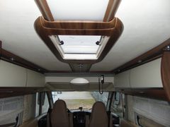 Bürstner Elegance I 810 3,0 L  Hubstützen, Luftfeder