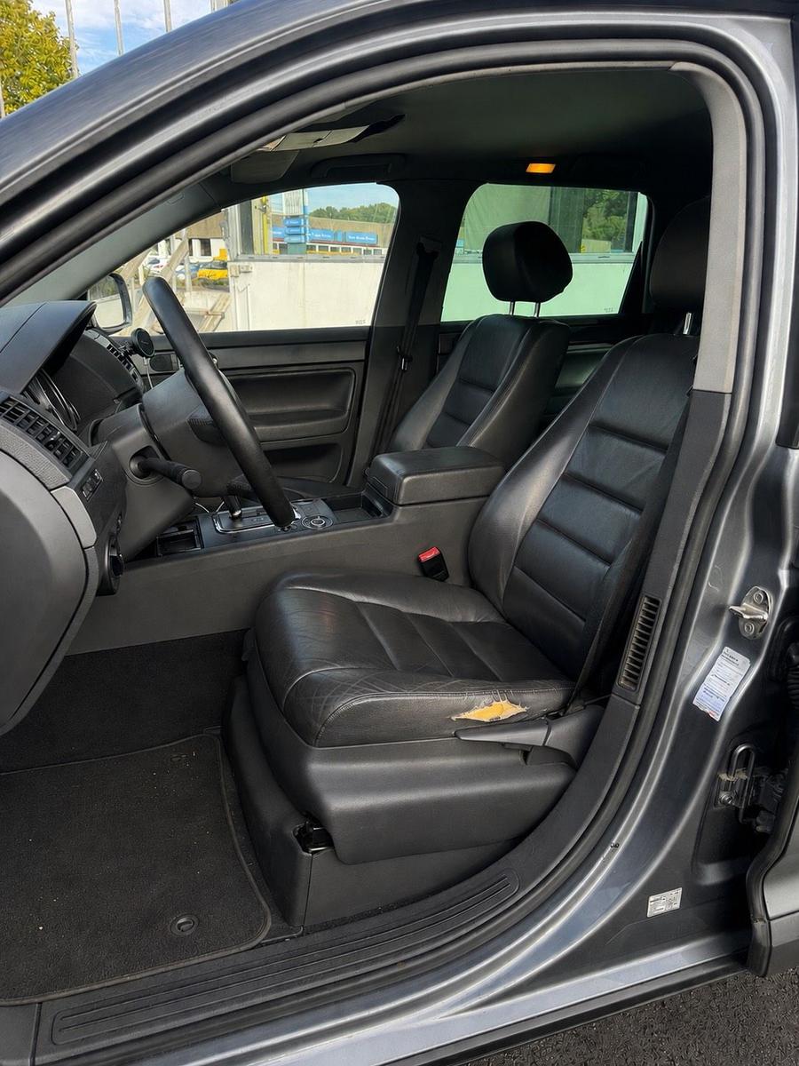 Volkswagen Touareg 2005 — photo 7