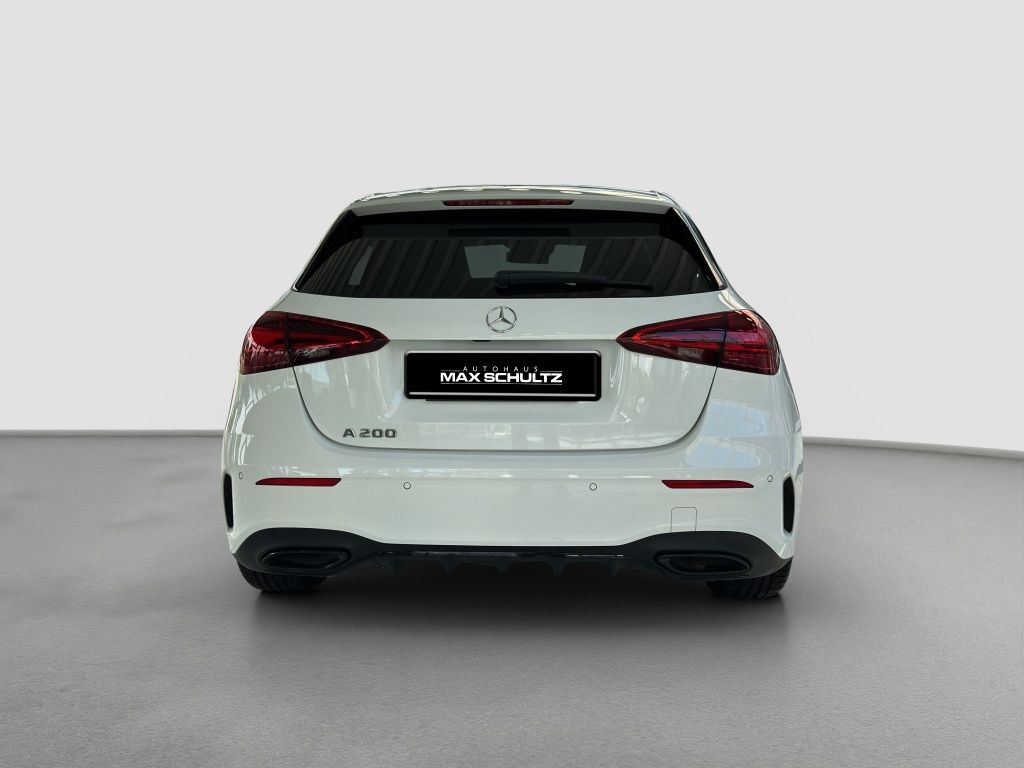 Fahrzeugabbildung Mercedes-Benz A 200 AMG Line AMG*Night*Navi*PDC*ParkAss*RFK
