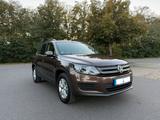 Volkswagen Tiguan 2.0 TDI 2 Hand  - Volkswagen Tiguan aus 2011: TDI
