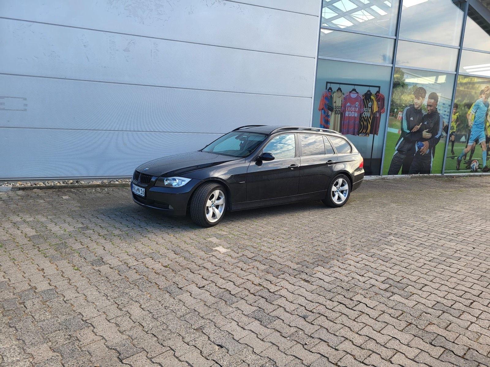 BMW 320 2009 — photo 5