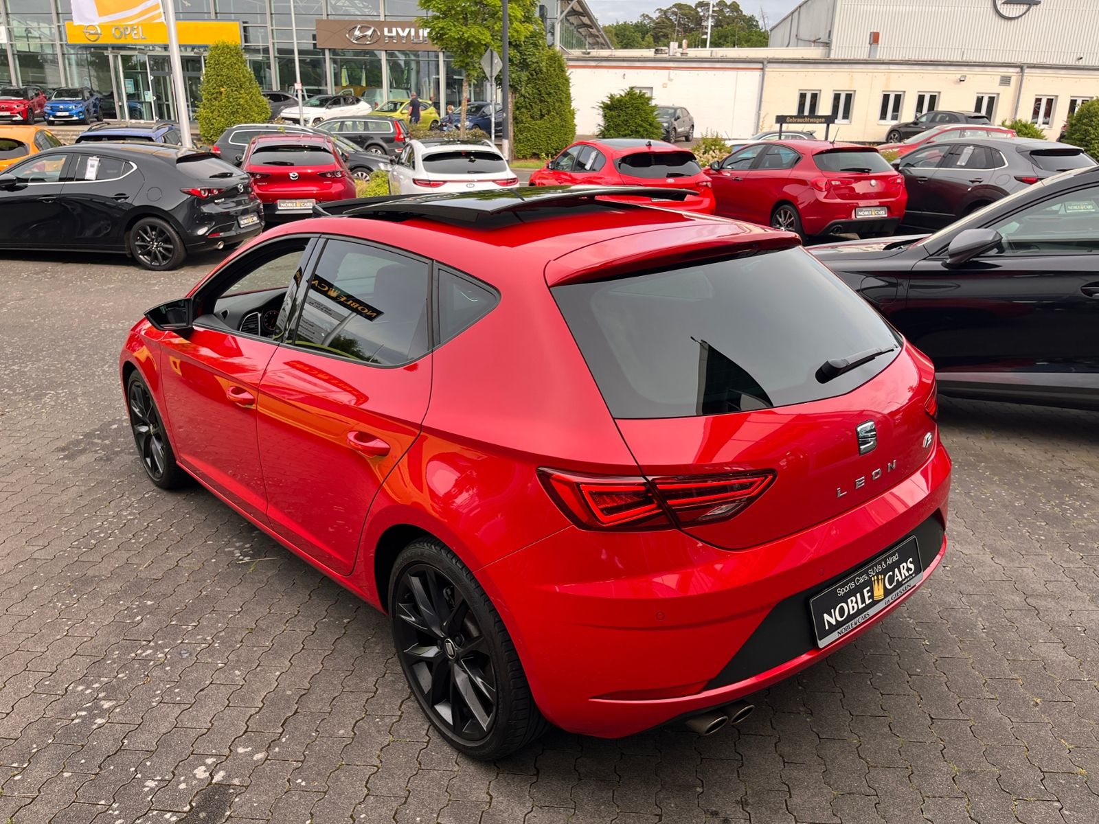 Fahrzeugabbildung SEAT Leon FR KLIMA LED NAVI ALU