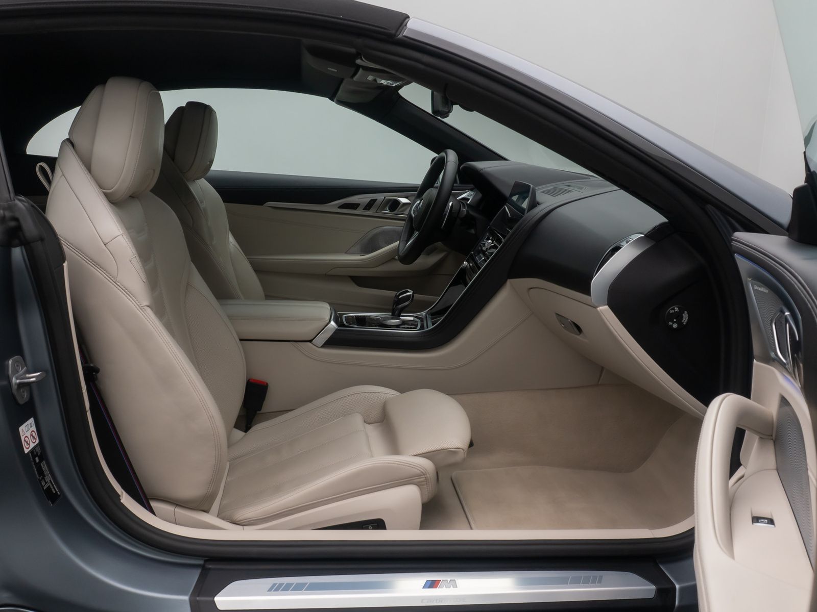 Fahrzeugabbildung BMW 840d xD Cabrio Individual B&W SoftClos HUD VOLL