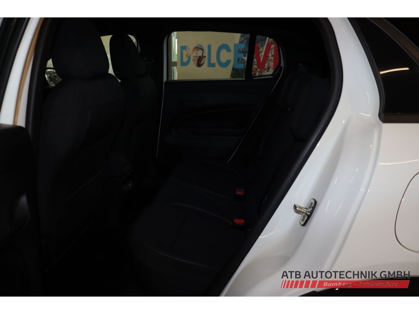Fahrzeugabbildung Fiat 600 Street 1.2l 100PS M/T LED Apple CarPlay Klim