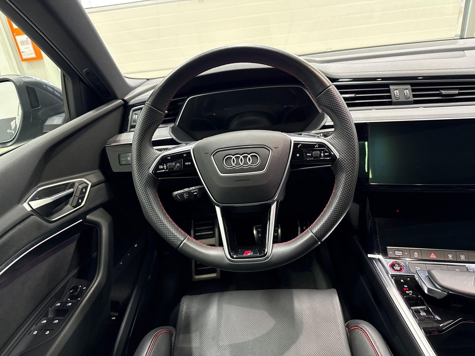 Audi SQ8 - Bild 12