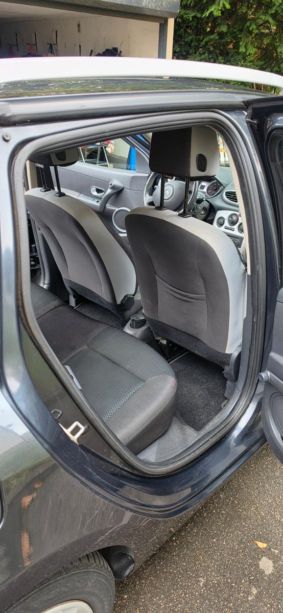 Renault Clio 2009 — photo 12