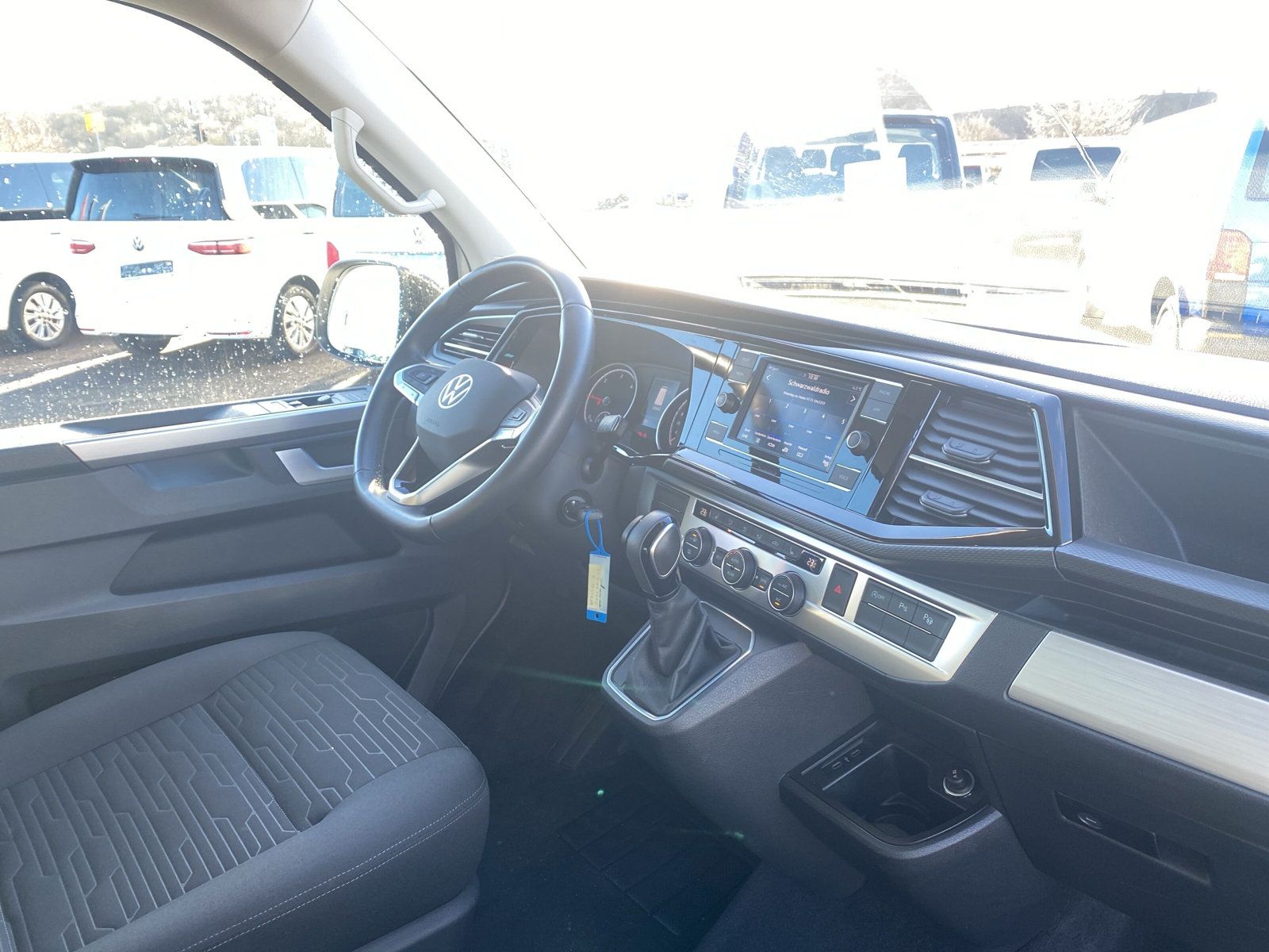 Fahrzeugabbildung Volkswagen T6 Multivan 2.0 TDI DSG 4M Edition BEHINDERTENGE