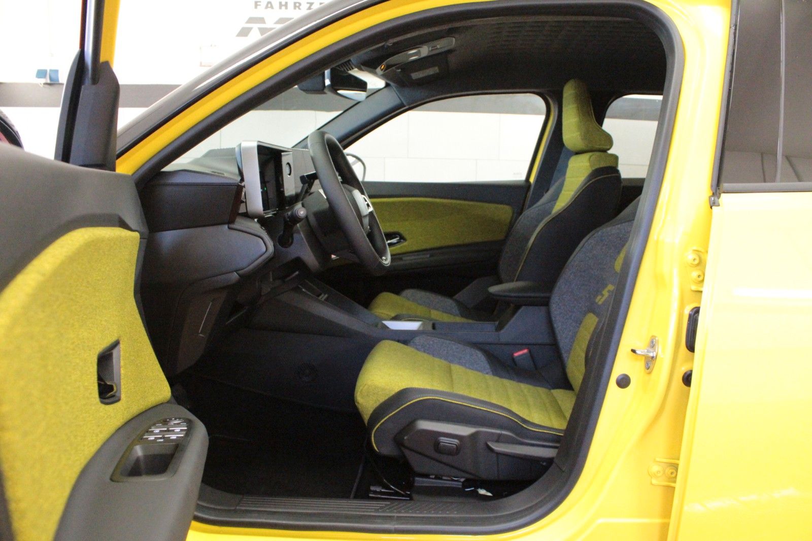 Fahrzeugabbildung Renault R 5 Iconic Five 150 Comfort Range