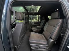 CHEVROLET Suburban High Country 6,2 V8