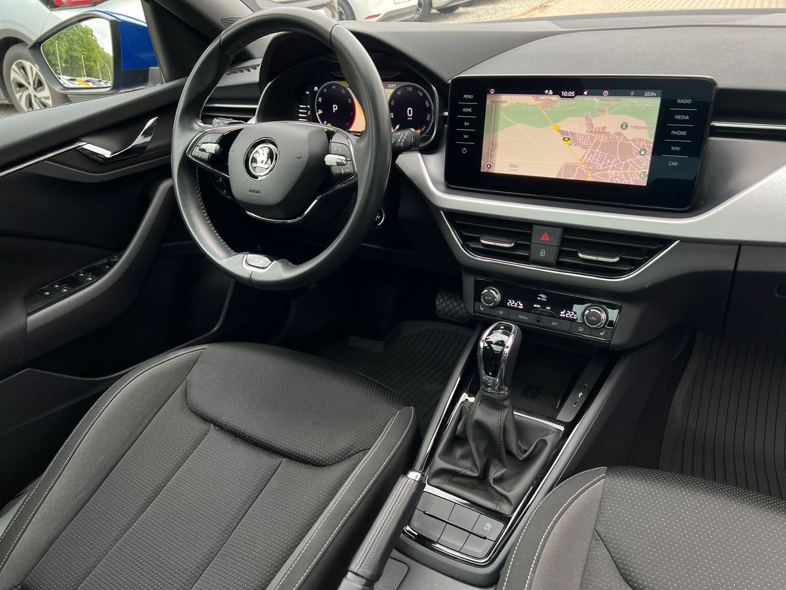 Fahrzeugabbildung SKODA Scala TOUR 1.0 TSI DSG *LED, Pano, Navi, 17"-LM*
