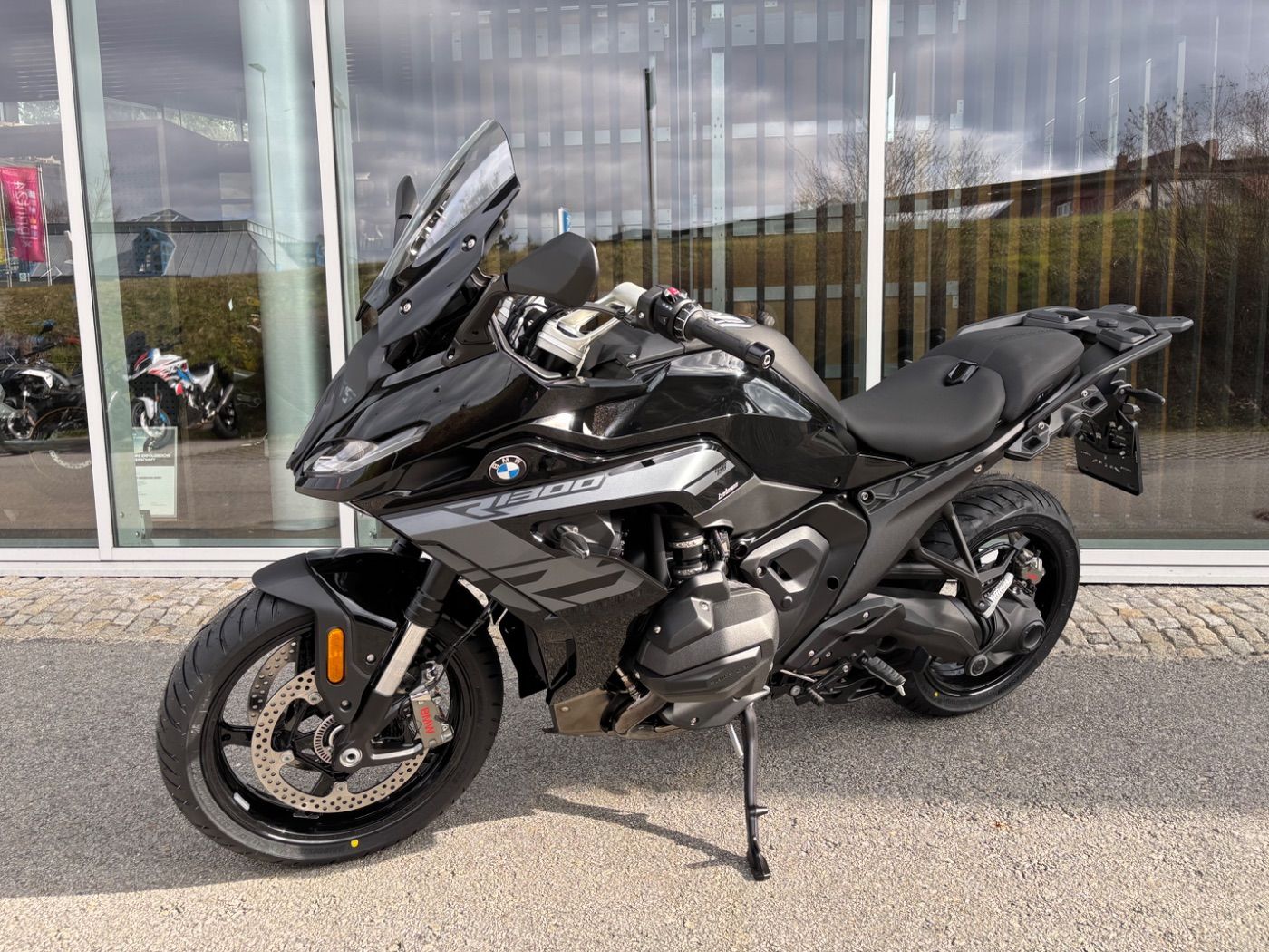 Fahrzeugabbildung BMW R 1300 RS Triple Black 4 Pakete
