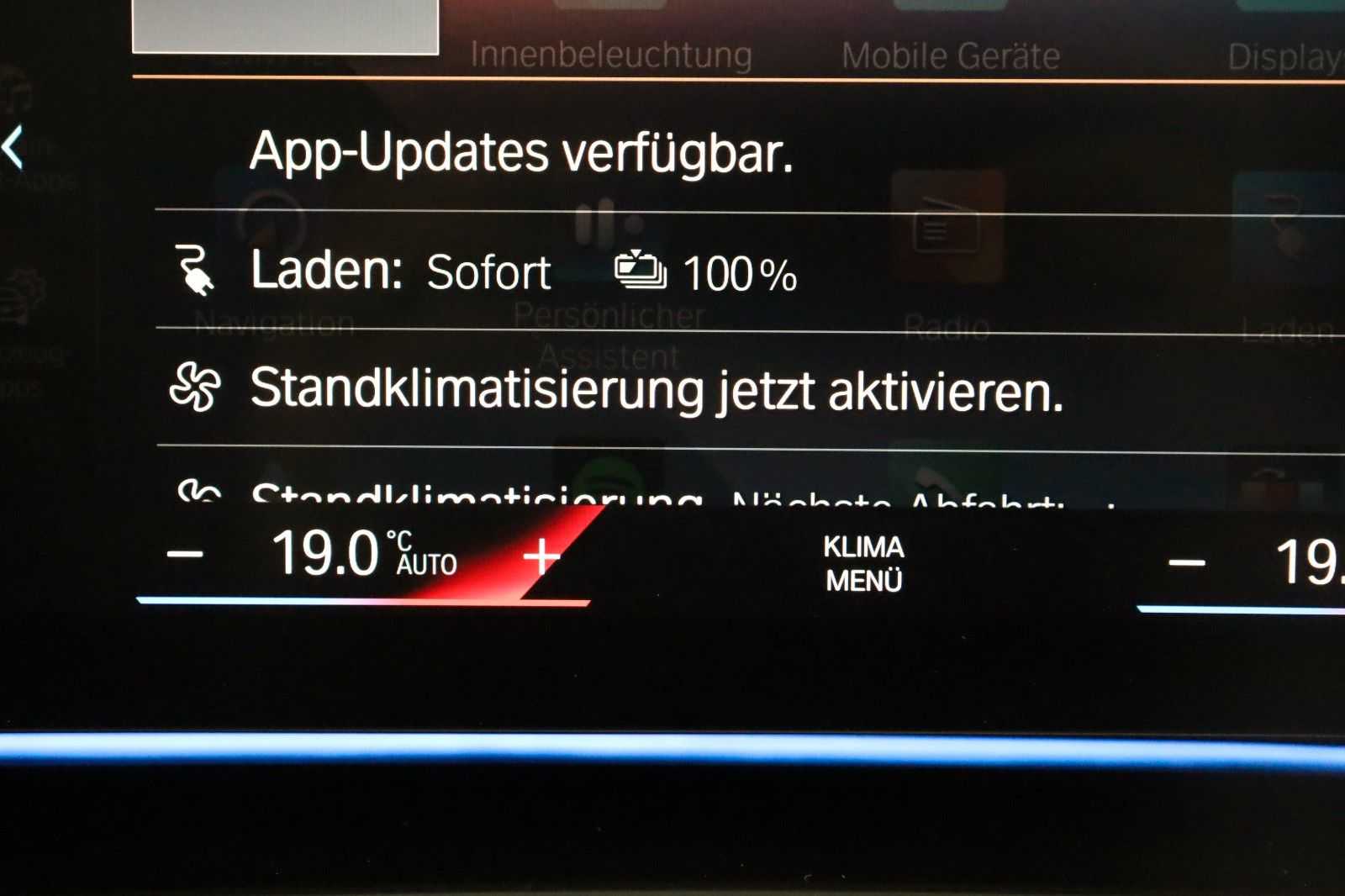 Fahrzeugabbildung BMW iX1 xDrive30 xLine,Leder,Navi,M Fahrwerk,Kamera