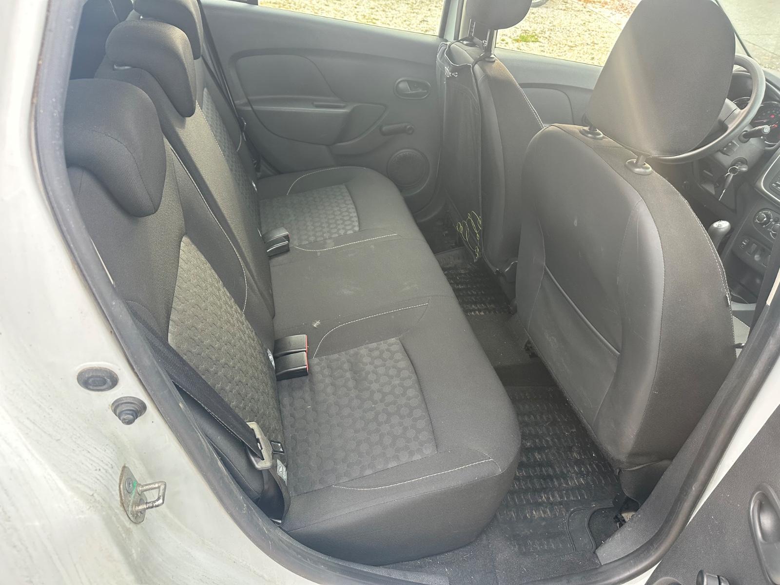 Dacia Logan 2015 — photo 10