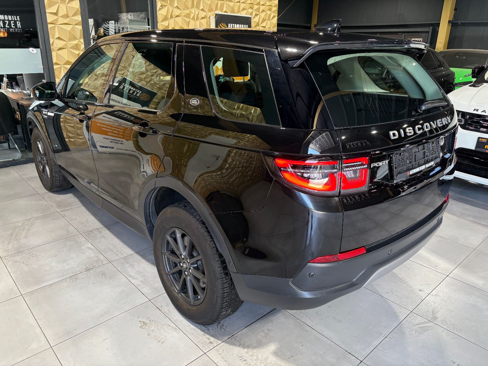 Fahrzeugabbildung Land Rover Discovery Sport AWD/360°/APPLE/SHZ/TEMPOMAT/LED/