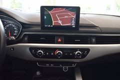 AUDI A4 2.0 TDI Avant~Navi~Bluetooth~Bi-Xenon~AHK AUDI A4 2.0 TDI Avant~Navi~Bluetooth~Bi-Xenon~AHK