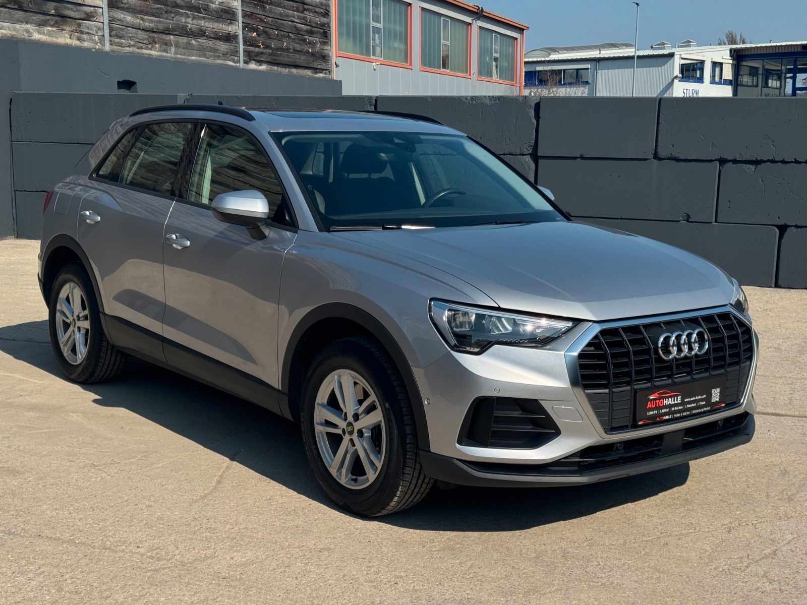Fahrzeugabbildung Audi Q3 45 TFSI e S tronic Sonos Virtual Pano CAM ACC