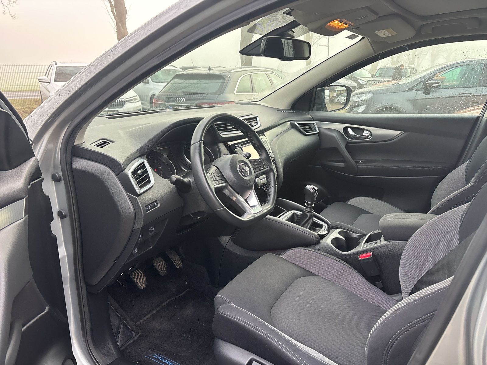 Fahrzeugabbildung Nissan Qashqai 1,6 DIG-T N-Connecta AHK beh.FS