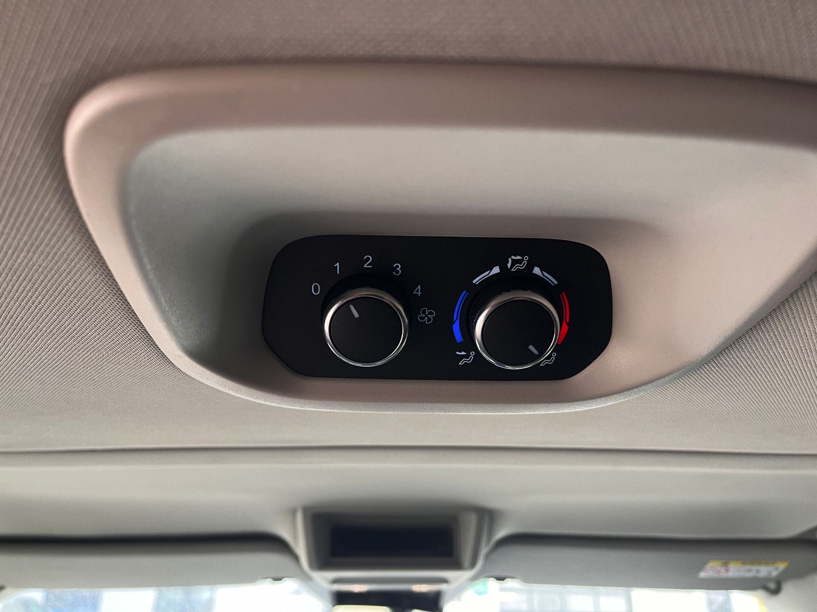 Fahrzeugabbildung Ford Tourneo Custom Titanium X L2 Autom.